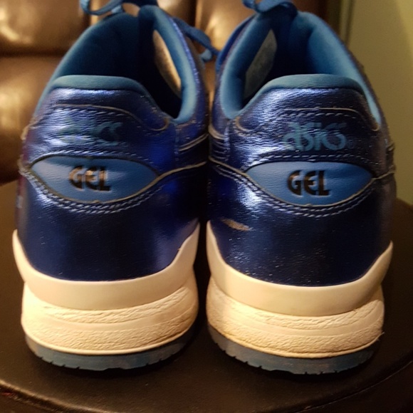 Asics sneakers size 9 - Picture 2 of 6